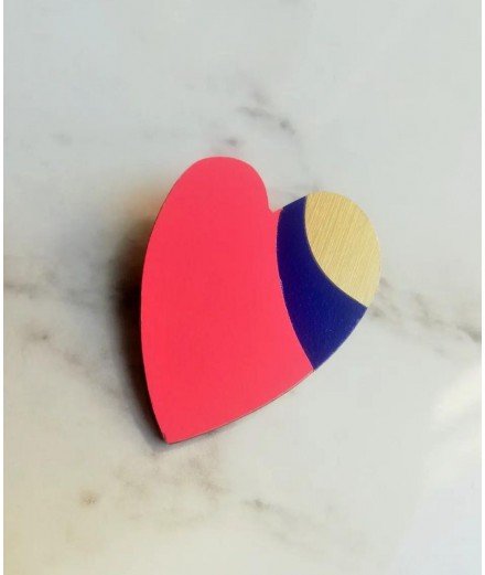 Broche en forme de coeur modèle Love fabriqué à la main avec du Formica coloré, rose Malabar et Indigo