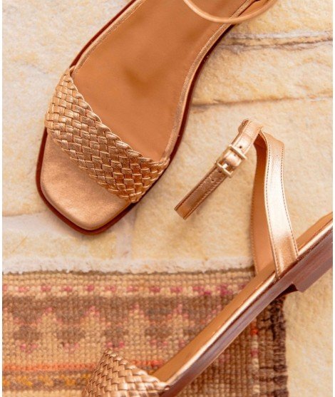 sandale plate doré