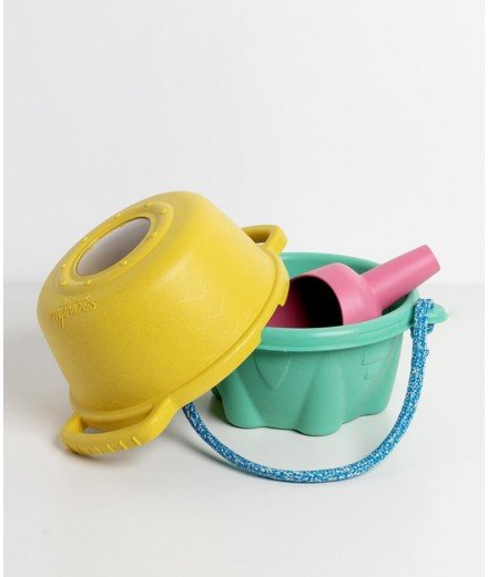 Kit de jouets de plage en plastique recyclé éco-responsable de la marque française Les Mini Mondes