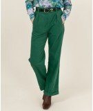 Pantalon Junior en velours côtelé Vert et réalisé en coton.