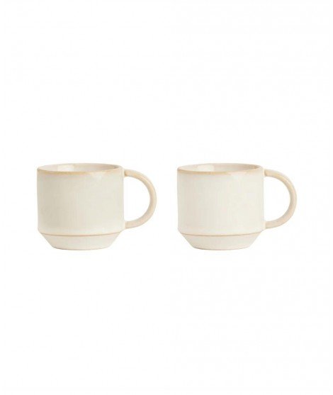 Set de 2 tasses à expresso Yuka blanches réalisées à la main en argile par la marque de décoration scandinave Oyoy