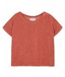 T-shirt court en tissu éponge couleur Rose Tuile de la marque française Emile & Ida. Petite pomme brodée à la main.