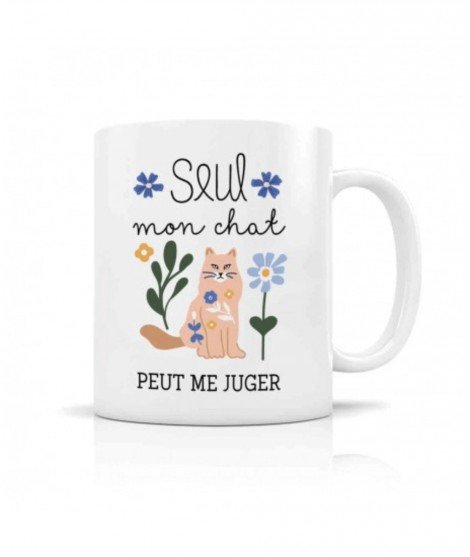 Mug en céramique blanche avec le message Seul mon chat peut me juger. Illustré par la créatrice française Créa-bisontine.