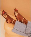 Sandales plates Hanaé en cuir lamé couleur Or Sépia de la marque française Bobbies