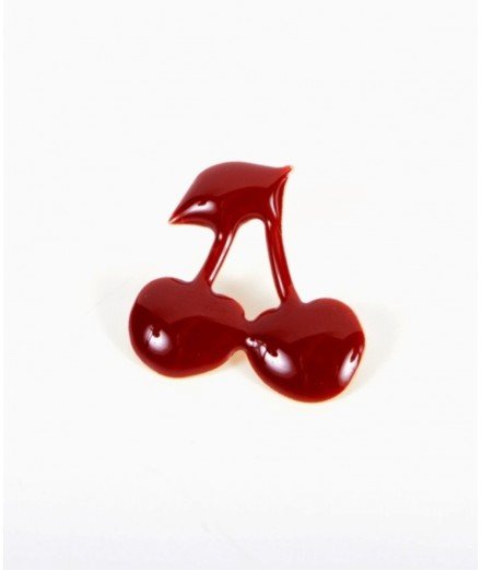 Pin's en forme de Cerises couleur Rubis, fabriqué en France par la marque Titlee