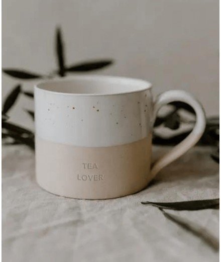 Mug en grès avec le message "Tea Lover". Fabriqué à la main au Portugal.