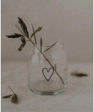 Vase en verre avec un Coeur délicat en motif. De la marque de décoration Eulenschnitt.