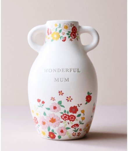 Vase en céramique avec le message "Wonderful Mum" à l'avant accompagné d'un imprimé floral.