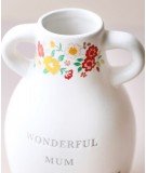 Vase en céramique avec le message "Wonderful Mum" à l'avant accompagné d'un imprimé floral.