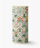 Vase fleuri en porcelaine Estee de la marque américaine Rifle Paper Co