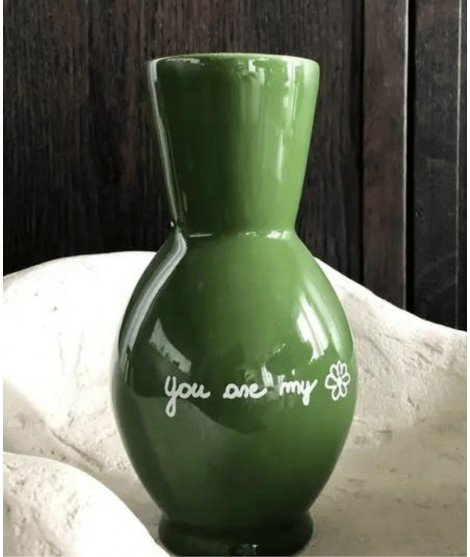 Vase en porcelaine émaillé vert avec le message "Tu es ma Fleur".
