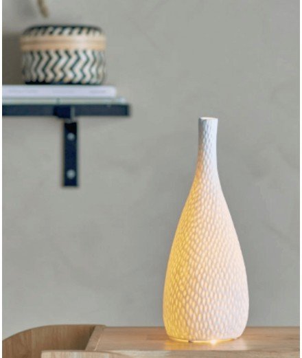 Lampe de table Pela de la marque de décoration scandinave Bloomingville