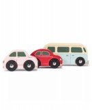Set de trois voitures rétros réalisées en bois certifié FSC. De la marque de jouets, Le Toy Van.