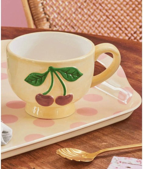 Mug en céramique crème avec des Cerises en relief réalisé par la marque Rice