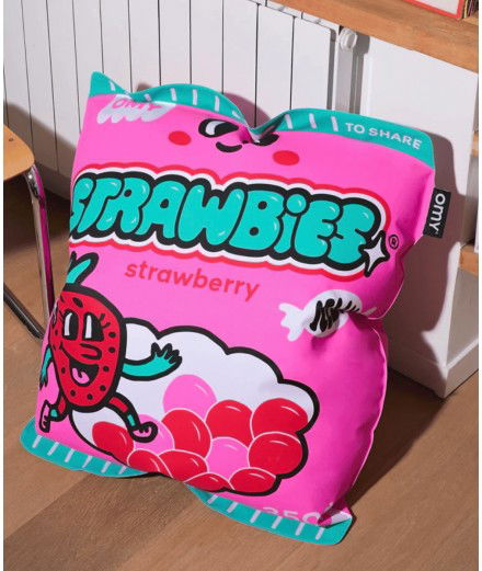 Coussin géant gonflable Strawbies de la marque OMY