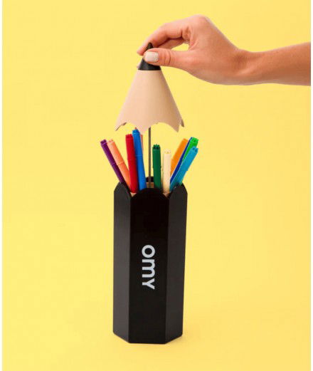 Pot à crayons géant noir de la marque française OMY